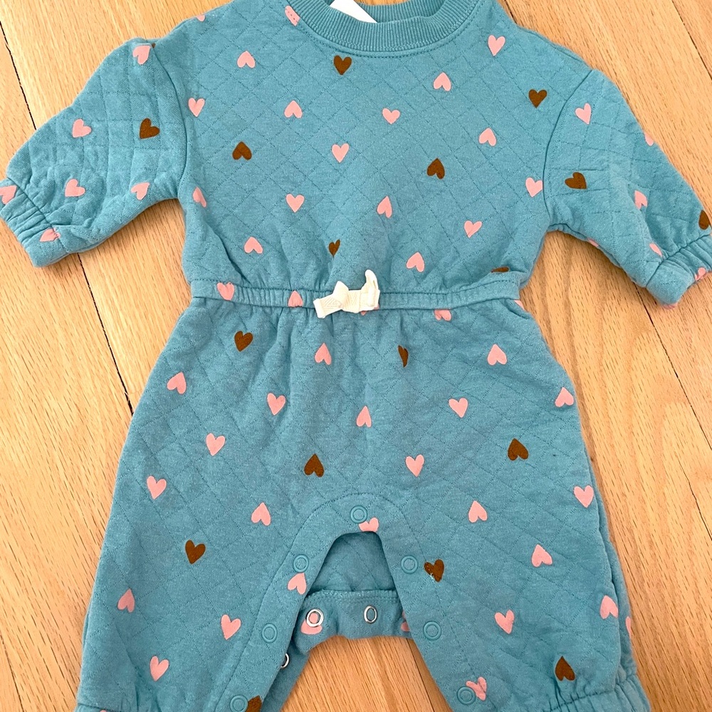 Carter’s Baby girl 3M Long sleeve Jumpsuit  (Blue, with hearts)